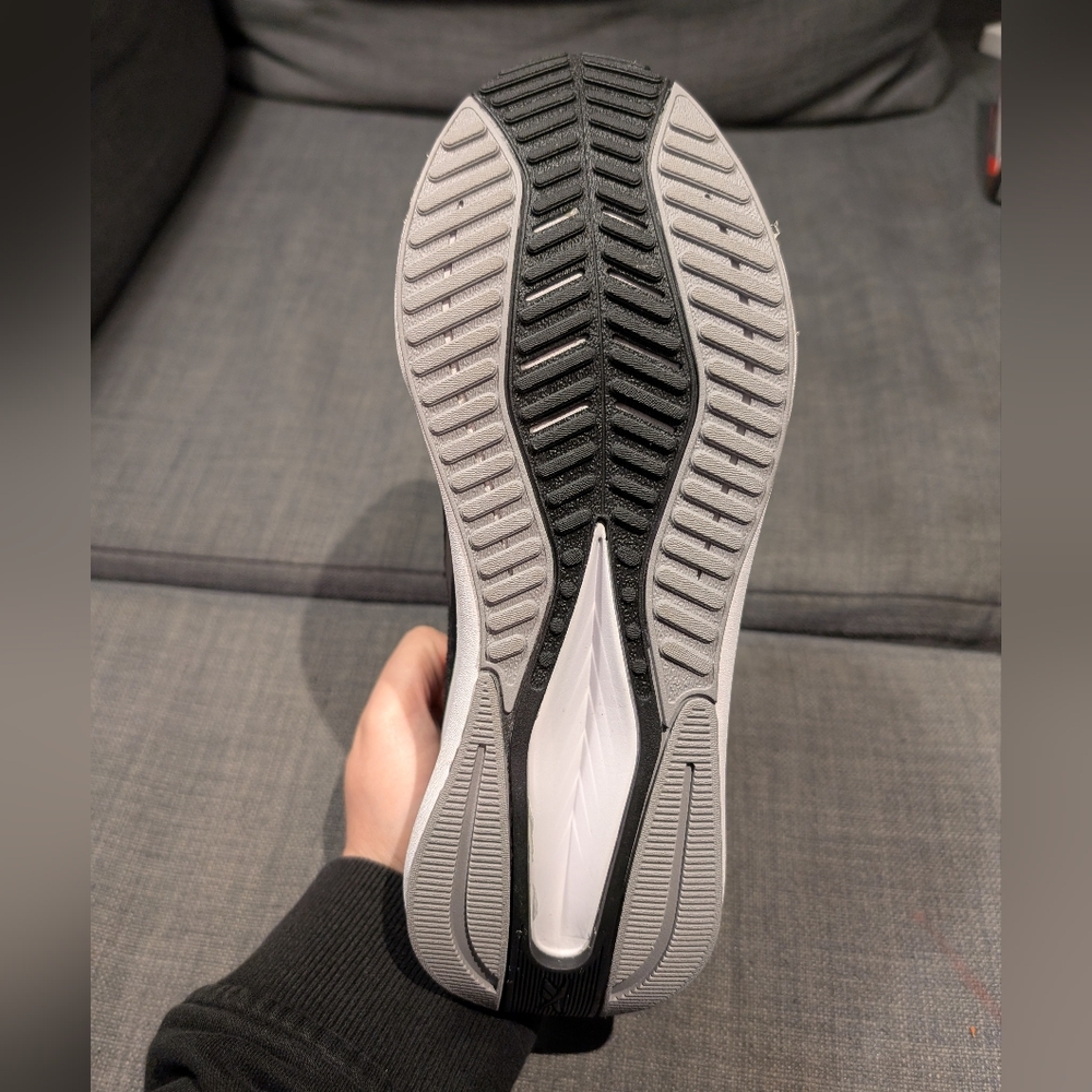 Reebok Black Athletic Shoes with Breathable Mesh - Picture 7 of 7